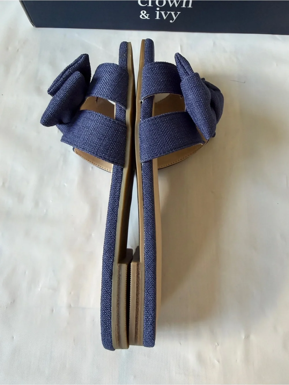 Crown & Ivy Raechel Bow Sandals slip on bow Navy new